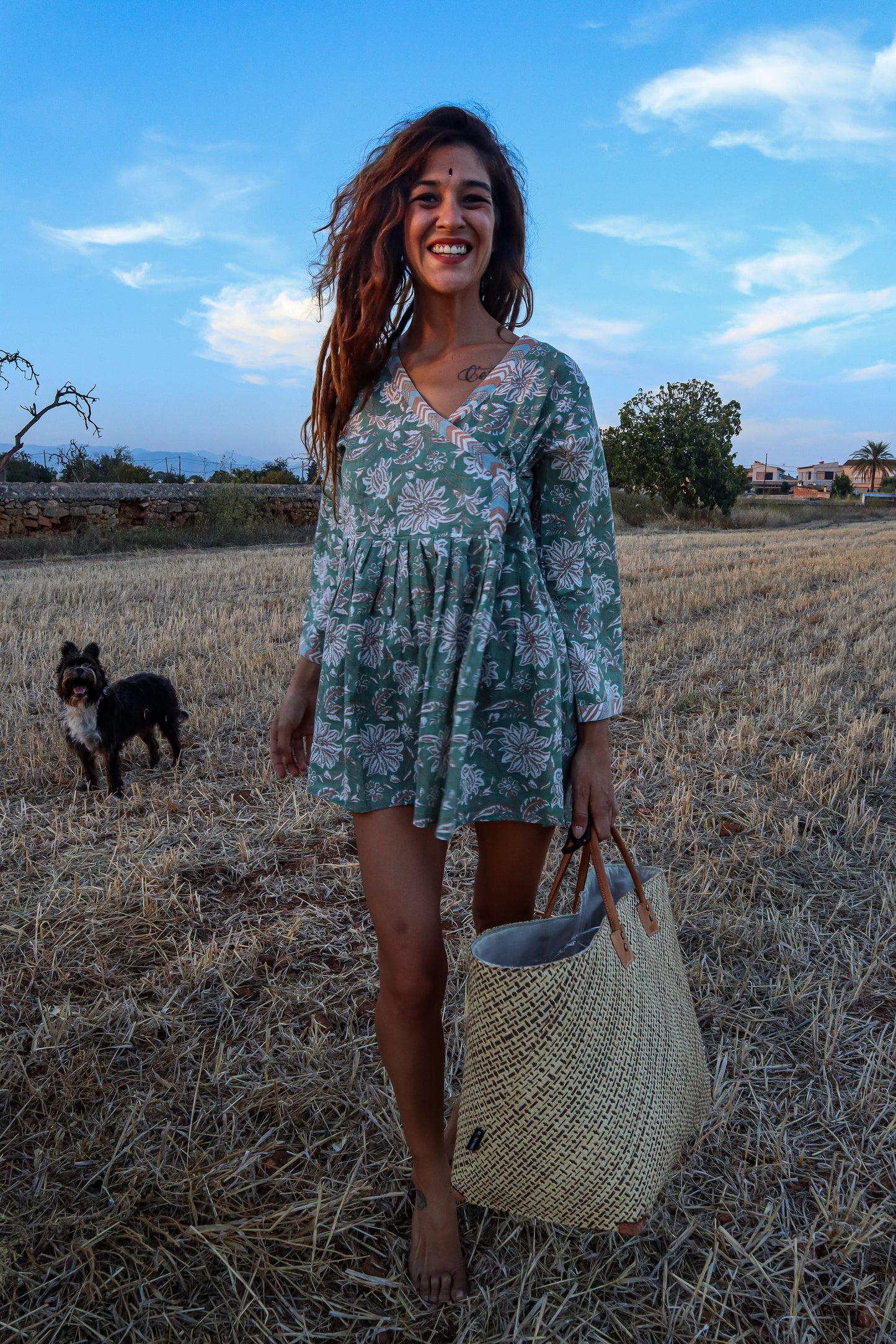 Kurzes Agyeya-Kleid