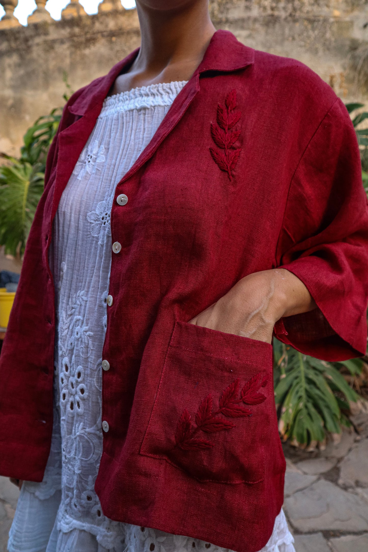 Chaqueta Lino con bordado Roja