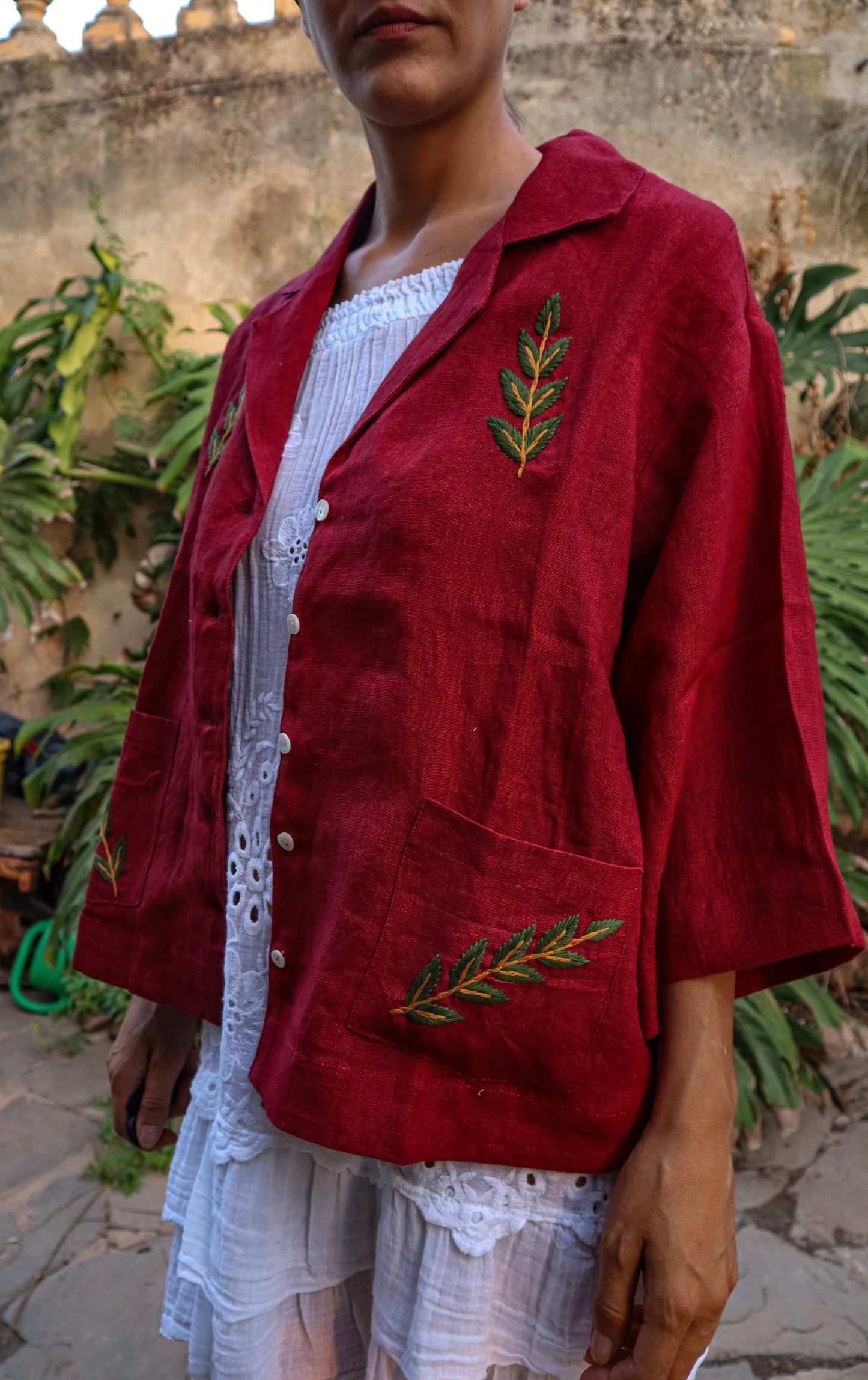 Chaqueta Lino con bordado Roja