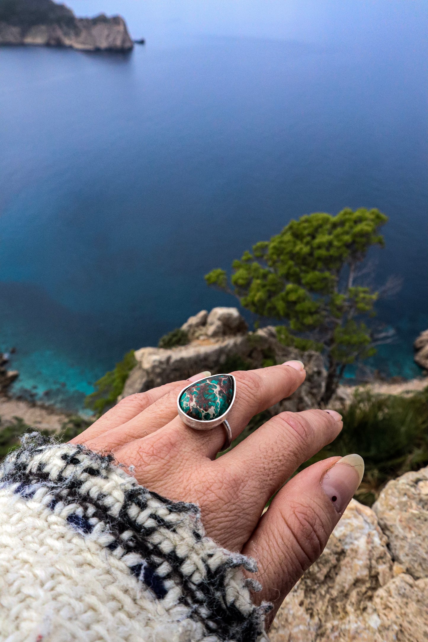 Anillo Turquesa Matriz Madre Tierra de Plata 925