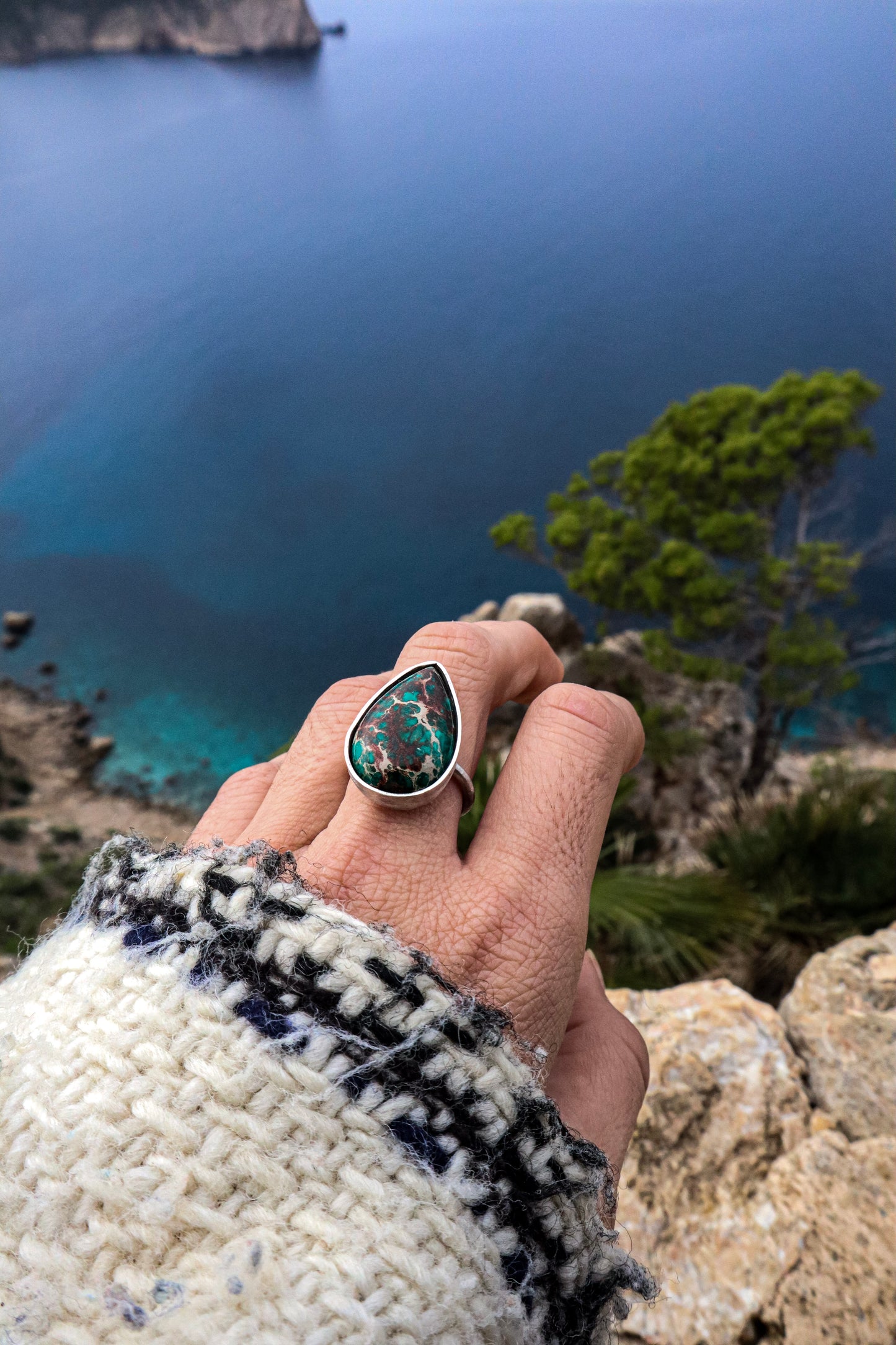 Anillo Turquesa Matriz Madre Tierra de Plata 925